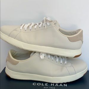 USED COLE HAAN UNISEX SNEAKER